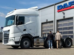 DAF XG 530 dla Tesko Steel z Rybnika – ciągnik 8×4 na trasy po prywatnych drogach
