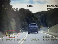 Wkręt zamiast sprawnego pasa bezpieczeństwa. Policjanci ujawnili 57 wykroczeń podczas akcji „Bezpieczny pasażer”