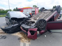 Dachowanie Hyundaia na wjeździe do Lublina. Wcześniej zderzył się z Citroenem