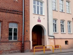 Przemoc w malborskiej szkole. Ojciec Igora: „Starszy kolega podniósł go i cisnął nim o posadzkę”