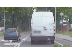 Wyprzedził przed przejściem. Nie wiedział, że to nieoznakowany radiowóz