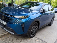 Peugeot 3008 Hybrid GT Exclusive – kosmiczny, futurystyczny i kompaktowy SUV