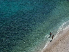 Lazurowe raje i laguny. 5 plaż w Europie, które warto zobaczyć