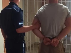 Zamiast wolności cela w Czarnem. Policjanci rozliczyli poszukiwanych z zaległych wyroków