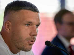 Podolski nie wytrzymał. "To plami pamięć mojej babci"