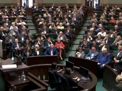 Ohydne! Posłowie koalicji Tuska nie chcieli uczcić minutą ciszy pamięć Henry’ego Nowak
