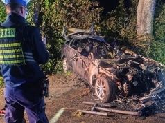 Tragiczny wypadek w powiecie kościerskim. Zginął w płonącym aucie