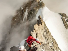 Wejście na Mount Everest w 2026 roku to kwestia pieniędzy, nie umiejętności