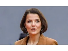Joanna Jabłczyńska pokazała się z OPATRUNKIEM na szyi. "Obiecałam sobie, że nigdy nie doprowadzę organizmu do takiego stanu" (FOTO)