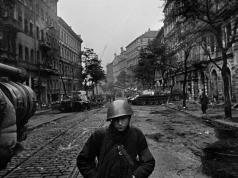 Josef Koudelka: Invasion Prague 68 - dokumentalny klasyk wraca na półki