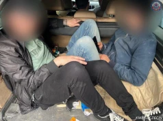 Szczecin. Ośmiu pasażerów w samochodzie. Kierowca stracił prawo jazdy