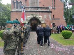 Po kilkudziesięciu latach wrócił z bezimiennej mogiły. Państwowy pogrzeb Józefa Jasińskiego ps. „Grom”