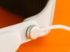 Apple wycofuje etui podróżne Vision Pro z większości rynków