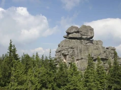 Niebezpiecznie w Karkonoszach. GOPR ostrzega przed wichurą i śliskimi szlakami