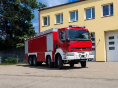 Gaśniczy Kerax trafił do ochotników z Legionowa