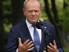 "Będziemy kończyli latem". Donald Tusk zabrał głos w sprawie cen paliw