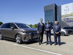 Mercedes ruszył z produkcją Mercedesa VLE, Grupa Volkswagena wystartowała z VW ID. Polo, Cuprą Raval, Skodą Epiq. Wszystko: HISZPANIA