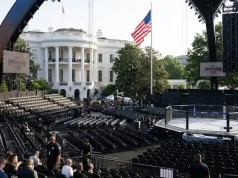 Klatka MMA pod oknem prezydenta USA. Sędzia podjął ostateczną decyzję w sprawie gali Trumpa