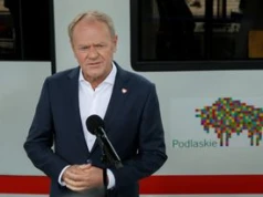 Transkrypcje aktów małżeńskich. Tusk: wojny z gminami nie będzie
