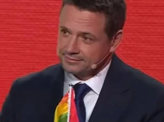 Trzaskowski pozuje na tle tęczowych flag. Internauci nie zawiedli