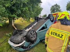Auto nauki jazdy dachowało w Woli Rudlickiej w gminie Ostrówek