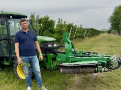 Cztery sezony bez herbicydów pod drzewami. Łukasz Jakubowski o podkaszarce żyłkowej FAST-CUT od PRO-CNC