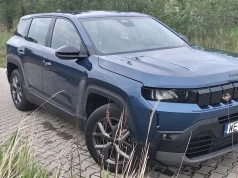 Hektar maski, 3 cylindry i aerodynamika skrzynki na narzędzia. Za co pokochałem Jeepa Compassa?