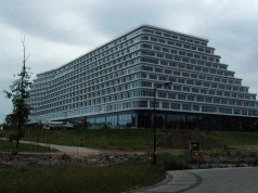 "Nie stać mnie na Bałtyk”. Porównanie cen w Hotelu Gołębiewskim i na Bali rozpaliło Internet