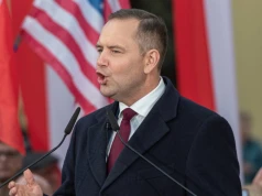 Nawrocki cały na biało w Białym Domu. Impreza 250-lecia w ogródku Trumpa już dziś