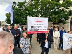 "Dobra szkoła - silna Polska". Warszawa: Protest przeciw reformie edukacji MEN