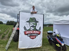 Bednary u RNKO i Demofarma Agrosimex na Kujawach. Rolnicy tłumnie zjechali do Serocka
