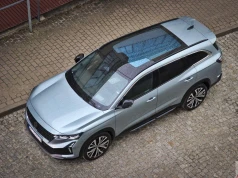Test: Nowy Renault Espace E-Tech Full Hybrid Iconic 200 KM. Duży rodzinny i oszczędny SUV