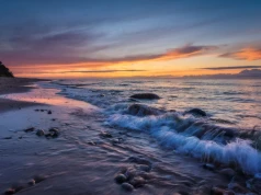 Tanie noclegi i najszersza plaża w gminie. Alternatywa dla Pobierowa