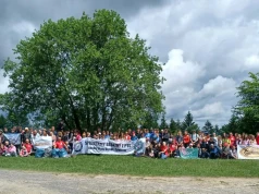 200 uczestników i 700 litrów odpadów. Finał akcji „Sprzątamy Beskidy z PTT 2026” na Magurce Wilkowickiej