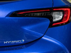 Wymiana baterii w hybrydzie Toyoty – ile kosztuje w 2026 roku?