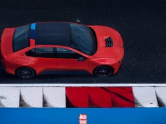 Takie będzie nowe BMW M3. Obok postawiono klasyczne E30