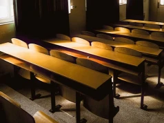 12-letni uczeń z nożem przed szkołą. Rodzice chcieli "załatwić sprawę po cichu"