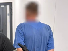 Pod Warszawą zrobiło się bardzo groźnie. 60-latek groził sąsiadowi siekierą i podpaleniem domu