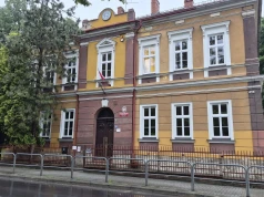 Miała być rozbudowa, nadal jej nie ma. Jaka przyszłość czeka szkołę w Kamienicy?