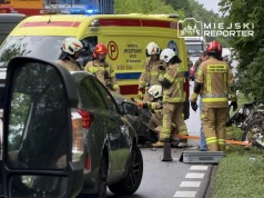 Dwie Toyoty zderzyły się czołowo na Okuniewskiej. Trzy osoby trafiły do szpitala