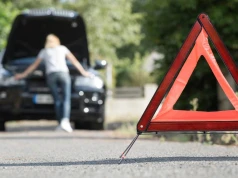 Koniec z trójkątem ostrzegawczym. Ta alternatywa jest obowiązkowa od 2026 roku