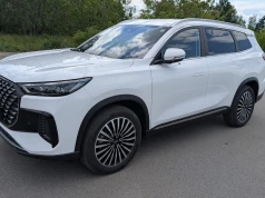 Chery Tiggo 8 z napędem spalinowym – miejski SUV w wersji luksusowej