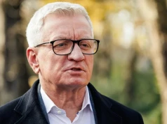 Prezydent Poznania obrzucony ciastem