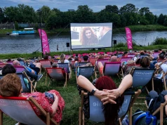 Darmowe seanse filmowe nad Wisłą. Oto repertuar kina plenerowego