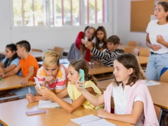 Szkoły mogą zbierać telefony uczniom. Nowe zasady od 1 września 2026 r.