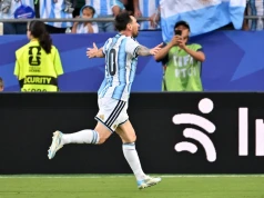 Raz, dwa i trzy. Lionel Messi zaczarował po raz pierwszy
