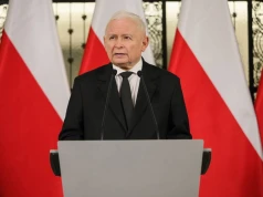 "Nóż w plecy". Kaczyński grzmi po zatrzymaniu Bąkiewicza