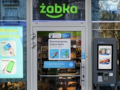 Przyszycie guzika za 36 zł, suwak za stówę. Nowe krawieckie promocje w Żabce
