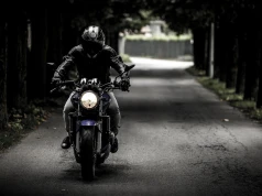 Olsztyn na dwóch kołach: jaki motocykl turystyczny wybrać na dalsze wyjazdy