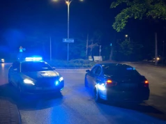 Zatrzymał BMW na środku drogi i zasnął za kierownicą – miał blisko 2 promile alkoholu